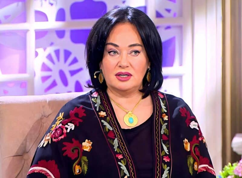 Эта маленькая, красивая девочка сейчас одна из самых знаменитых женщин страны: сможете ли вы угадать кто она